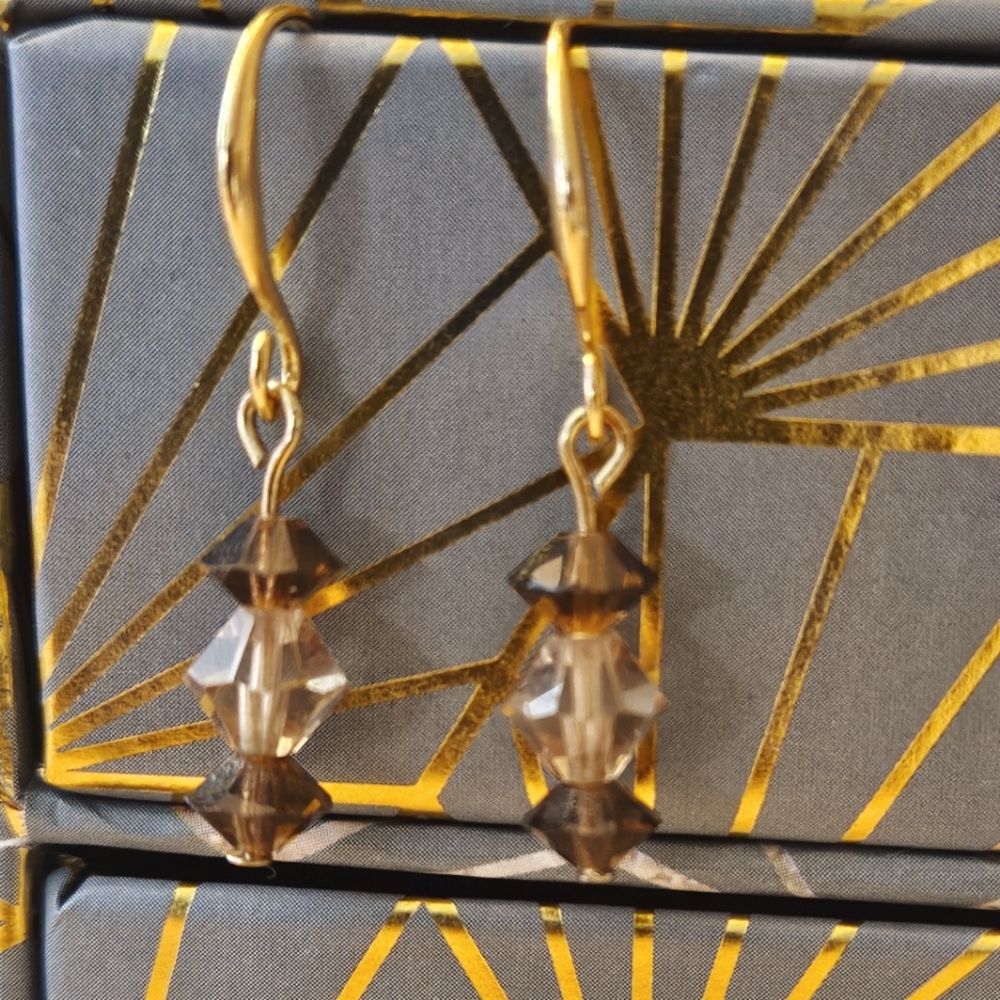 Elegant gold plated and vintage swarovski crystal beaded earings